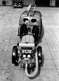 Towing vehicle and light trailer pump, WW2